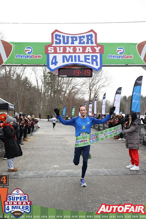 Super Sunday 4 Miler-20012